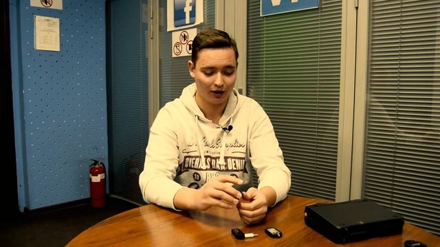 ДЕШЕВЫЕ Bluetooth гарнитуры и шпаргалки! Обзор чего-то там и... четырочка!