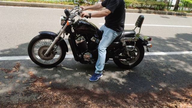 HONDA VT400S first look смотреть онлайн