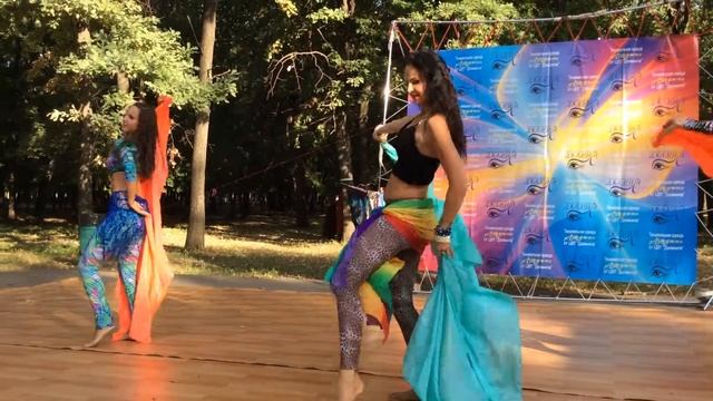 "Джамила", восточный танец, трио с платками / "Jamila", eastern dance, trio with plaques смотреть онлайн