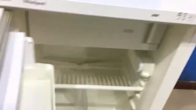 Холодильник WHIRPOOL R134A