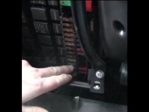 Замена предохранителя стеклоподъемника на ВАЗ - Lada Granta