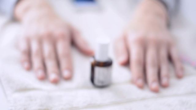 Тренд весны – флэш-маникюр (flash nails) [Шпильки | Женский канал] смотреть онлайн