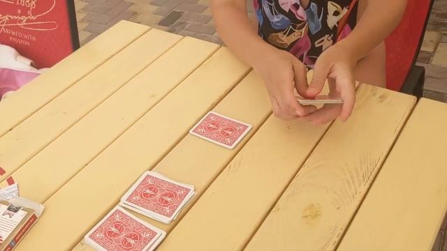 Фокус с тузами. Фокусник вообще не участвует в фокусе. Кто разгадает? смотреть онлайн