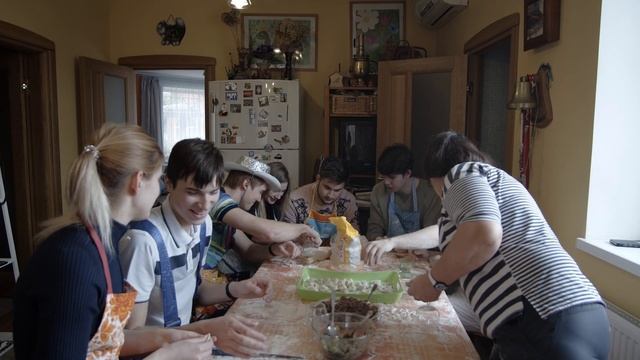 Молодёжь не пьёт. День рождения без алкоголя. смотреть онлайн