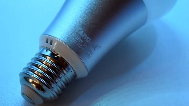 $10 Philips Hue KILLER - YangCSL RGBW Bulb смотреть онлайн