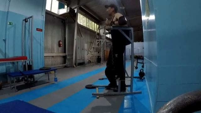 ЧЕЛЛЕНДЖ 100 ОТЖИМАНИЙ! (БРУСЬЯ С ВЕСОМ) смотреть онлайн