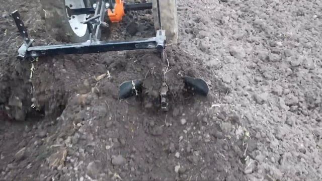 Сделал гребень мотоблоком под посадку картофеля смотреть онлайн