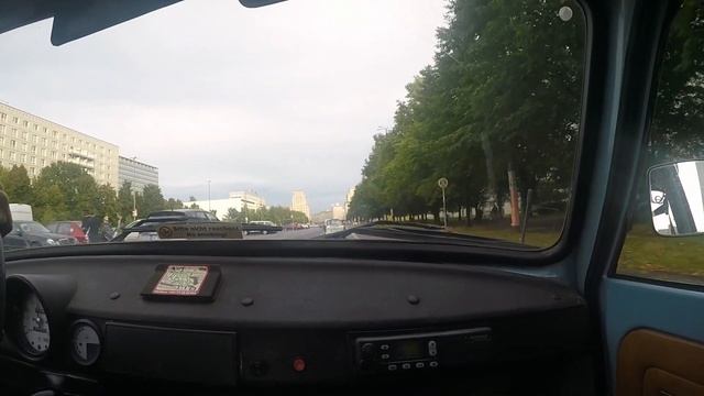 Trabant 601 Drive Around Berlin (Trabi Safari) смотреть онлайн