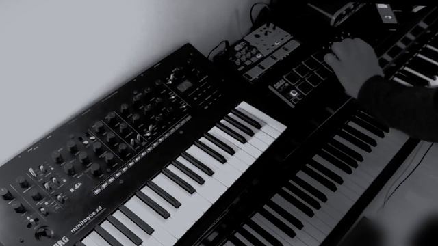 nu - Ambient Cinematic Improvisation - Korg Minilogue XD, Korg Volca Drum & VST смотреть онлайн
