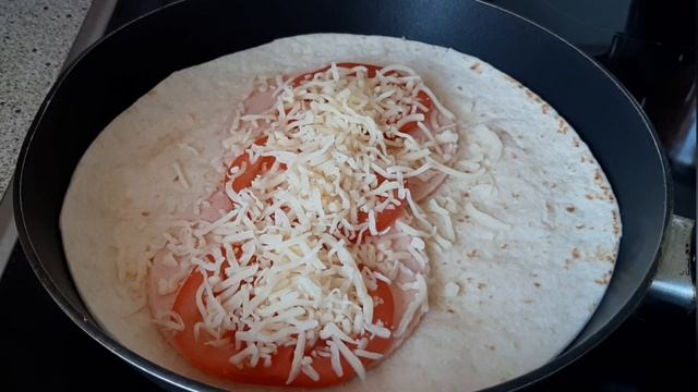 Половина ПОМИДОРА + 2 яйца..Минутная вкуснота на завтрак! смотреть онлайн