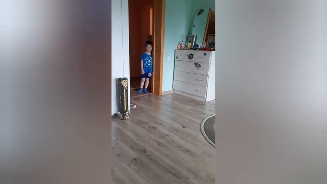 Многодетные. Наши денечки. Надоели ябеды. Учу писать доносы . Миша играет ) смотреть онлайн