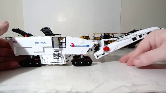 1:50 Diecast Cold Planer / Milling Machine Collection смотреть онлайн