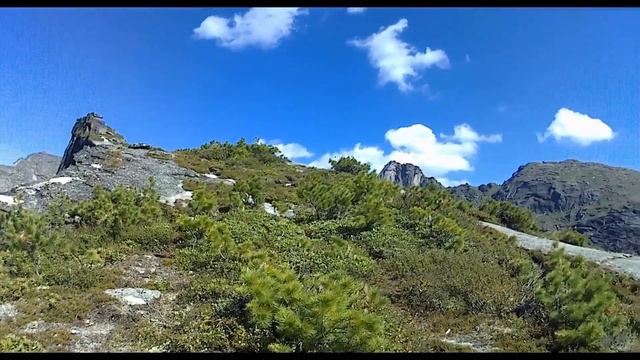 ЕРГАКИ . ПЕРВОЕ ПОСЕЩЕНИЕ . СПЯЩИЙ САЯН . ВИСЯЧИЙ КАМЕНЬ. смотреть онлайн