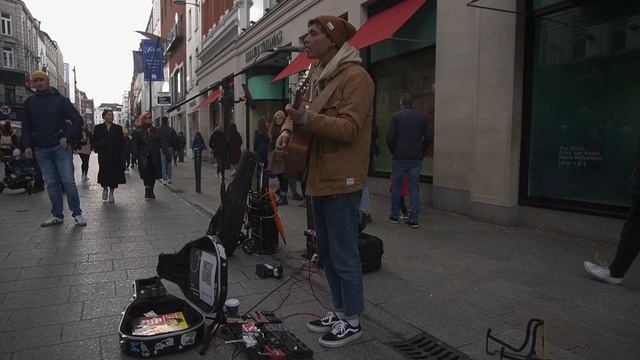 Looping BASSLINE and SINGING STAND BY ME on the STREET смотреть онлайн