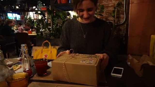 VLOGMAS #4 Алине не понравился подарок| Настя Клевер смотреть онлайн