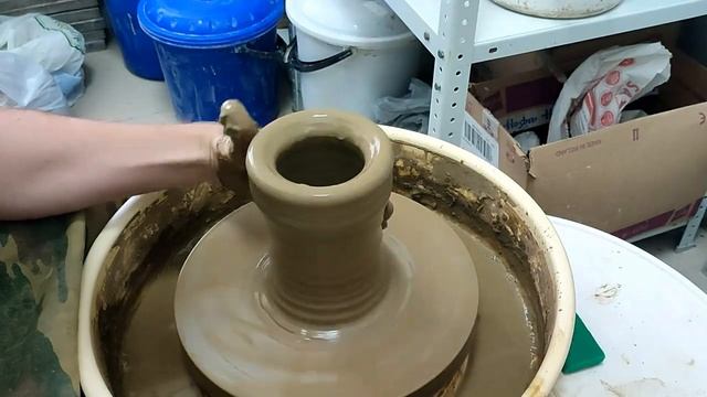 Создание крынки на гончарном круге смотреть онлайн