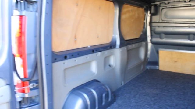 Renault Trafic Black Edtion смотреть онлайн