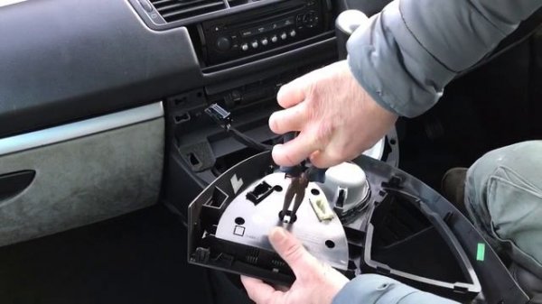 Climate Control Light Replacement Peugeot 807 Citroen C8 (Step by Step)