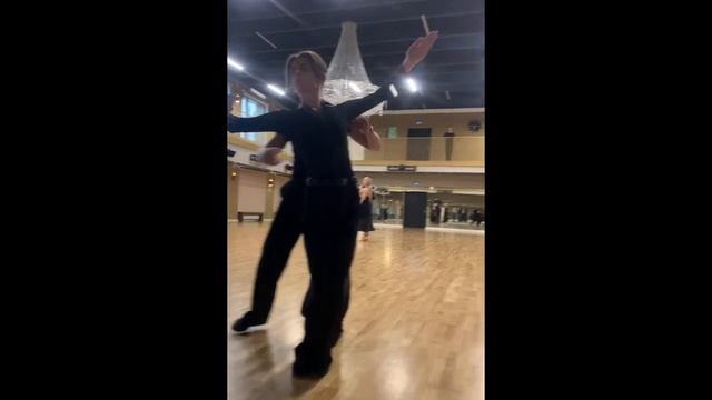 Lesson of Umberto with Dmitry Zharkov . Walts .#ballroom #italdance #ballroomdance смотреть онлайн