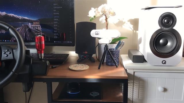 Cyrus Two Amplifier & Q Acoustics 3010i Speaker