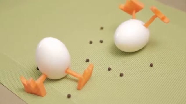 САМЫЙ оригинальный способ украсить яйца смотреть онлайн