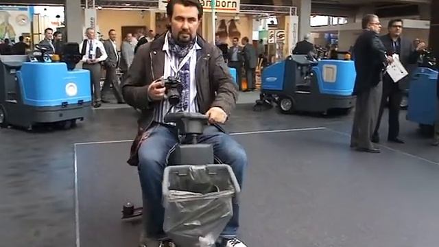 Поломоечный райдер Фимап www.kiit.ru продажа поломоечных райдеров смотреть онлайн