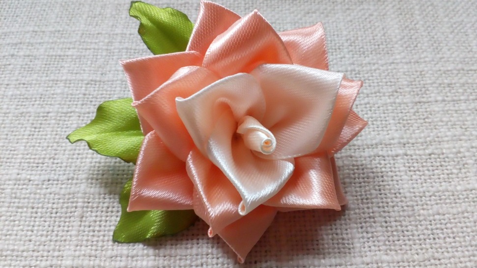 Роза канзаши из ленты 2,5 см. МК/ Kanzashi смотреть онлайн