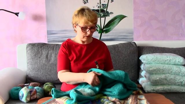 Вязание.Пальто спицами.Интарсия. смотреть онлайн