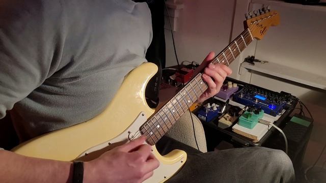 Shadow play - Rory Gallagher with a Squier guitar. смотреть онлайн