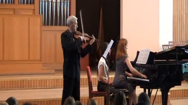 4 мая 2011г. Муниципальный концертный зал. Классный концерт Тулуповой Е.В. смотреть онлайн