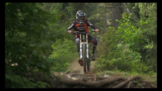 SUPER MIX | Downhill & Freeride Mountain Biking (MTB) 2023 4K #2 смотреть онлайн