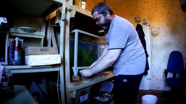 Моем аквариум 170л, проверка на протекаемость (Аква Хижина, выпуск 9) смотреть онлайн