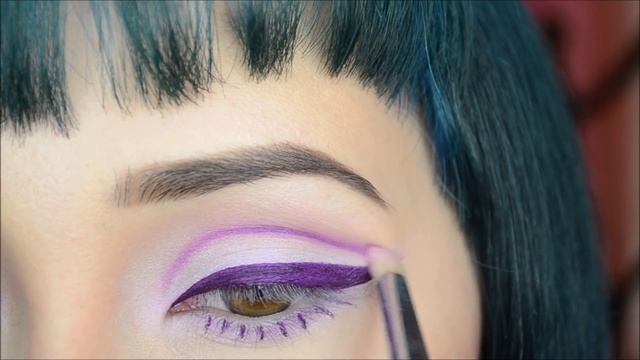 Twiggy|60's|Mod Inspired Makeup Tutorial смотреть онлайн