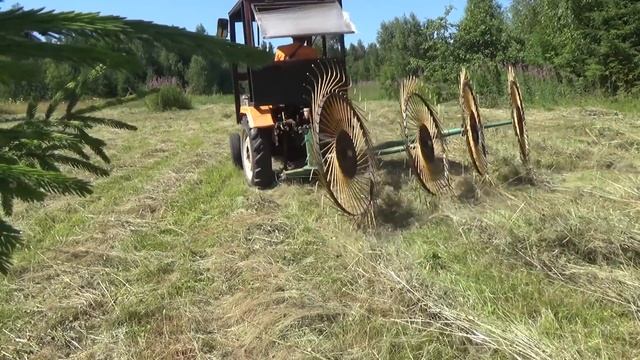 Заготовка сена на минитракторе Синтай 180. Роторная косилка. Пресс подборщик 0850 смотреть онлайн