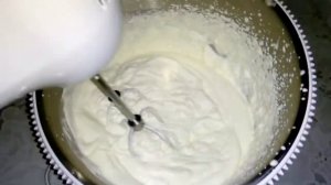 КАК СДЕЛАТЬ  ГУСТЫЕ СЛИВКИ ИЗ МОЛОКА И МАСЛА , ДЕСЕРТИК