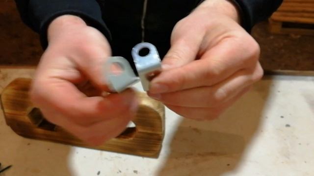 Деревянные наручники "Кандалы" смотреть онлайн