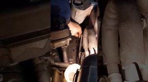 Замена ремня генератора и обводного ролика на пежо 407