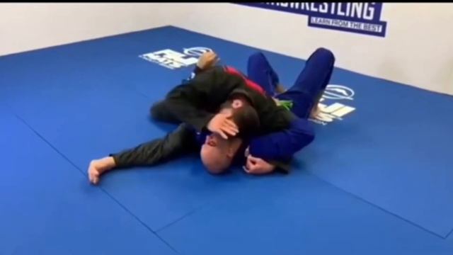 Gabriel Gonzaga pass half guard, easy way to pass смотреть онлайн