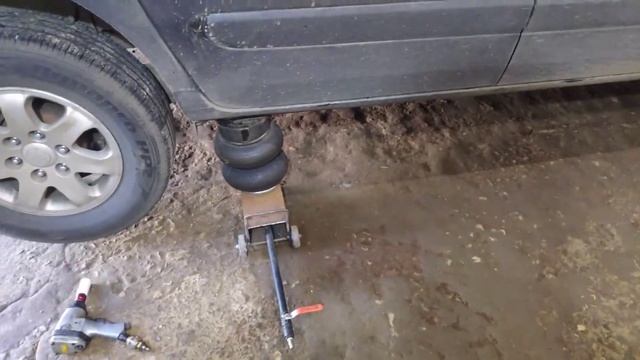 Пневмодомкрат. Полезная приспособа. смотреть онлайн