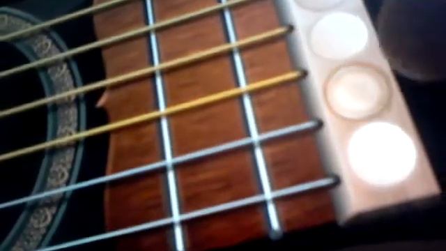 How to play the guitar through the phone/Как играть на гитаре через телефон смотреть онлайн