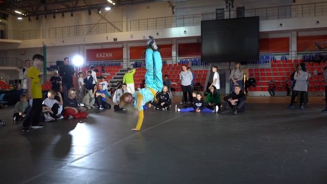 Makar vs Timofei | b boy 1x1 (10-12 лет) | ТОП 32 | Чемпионат и Первенство РТ 2023 смотреть онлайн