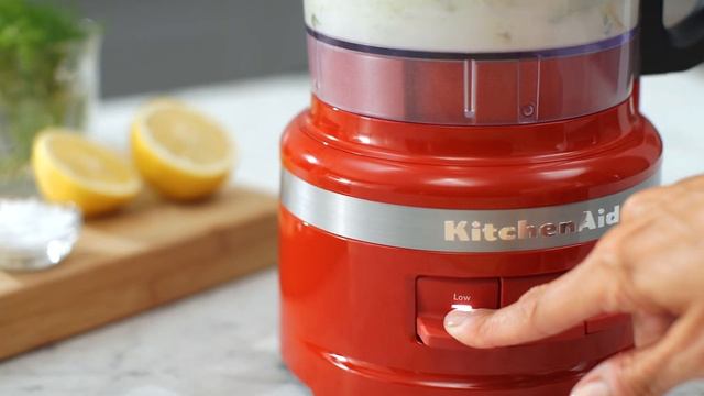 KitchenAid 1.7L Food Processor - How To Use The Blade Accessories смотреть онлайн