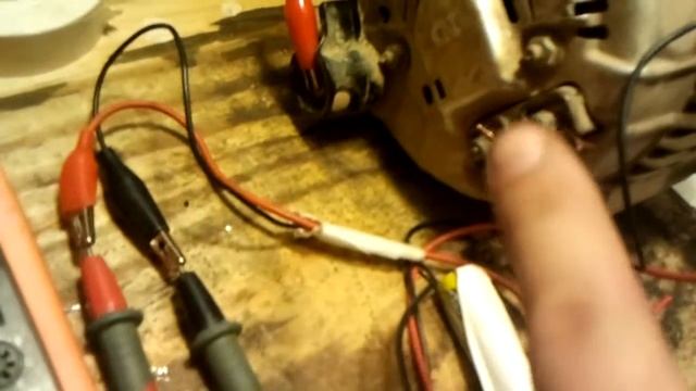 Comprobando Alternador Denso 90HS Jeep XJ 4.0 by XeReX смотреть онлайн
