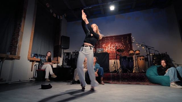 ЯЗЫК ТЕЛА 2023 | WAACKING | SEMIFINAL | Performance by Knopa смотреть онлайн