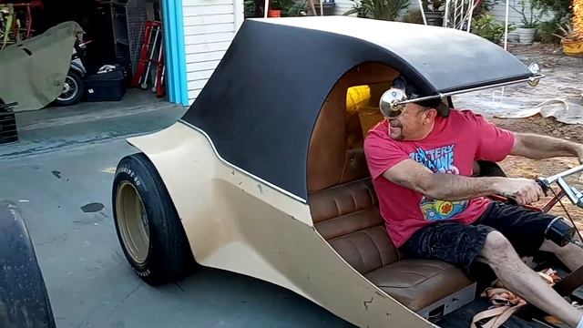 Albert testing Groovy Goolie's drive train. смотреть онлайн