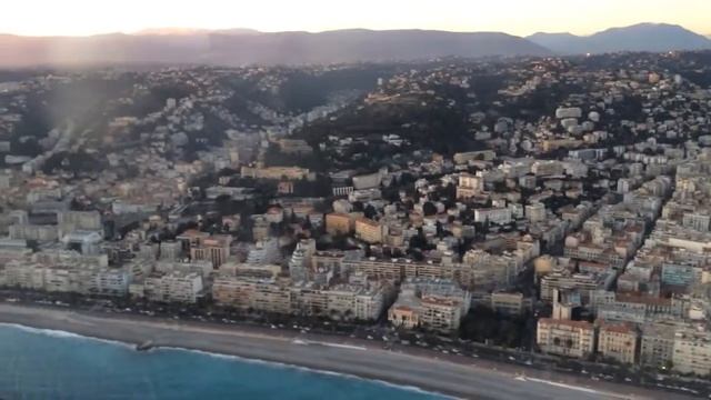 Atterrissage en 22 à Nice, Côte d'Azur , France - Landing in Nice Cote d'azur Airport смотреть онлайн