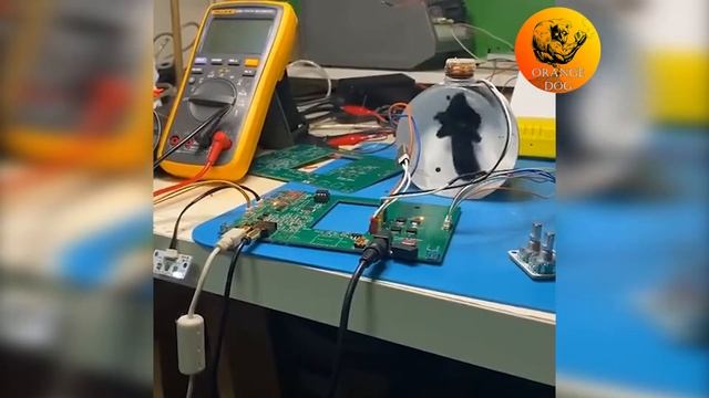 Танец ферромагнитной жидкости из-за звука / Ferromagnetic fluid dance over sound 2021 смотреть онлайн