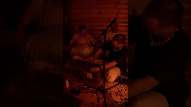 Сатьяван прабху-Нрисимха пранама и киртан смотреть онлайн