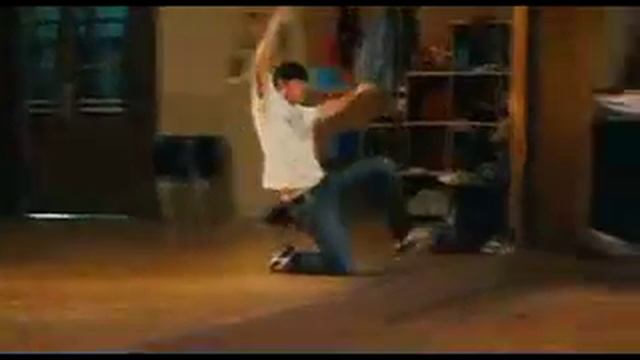 Step Up 2: The Streets-offical movie trailer смотреть онлайн