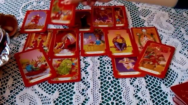 В любовном треугольнике. Что у мужа на стороне... Гадание на любовь и верность на картах таро смотреть онлайн